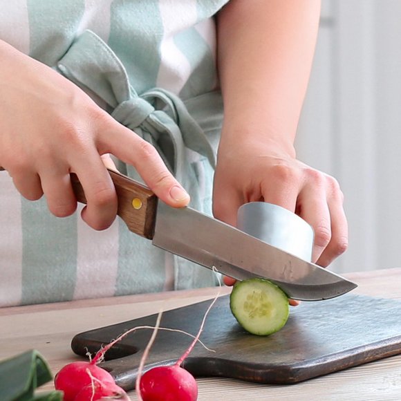 2-Pack: Stainless Steel Finger Protector For Cutting, Chopping & Dicing - Picture 2 of 4